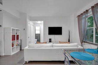 747 Michigan Ave in Miami Beach, FL - Building Photo - Building Photo
