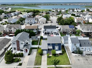 5109 Harbor Beach Blvd in Brigantine, NJ - Building Photo - Building Photo