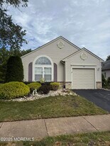 48 Saxony Cir in Manchester Township, NJ - Building Photo