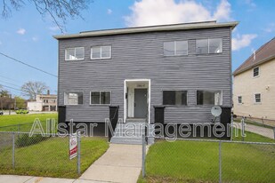 13815 Idarose Ave in Cleveland, OH - Building Photo