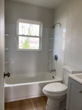 821 St Monica Dr in Sauget, IL - Building Photo - Building Photo