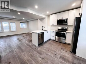 13 Gibson Ave in Hamilton, ON - Building Photo