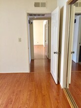 725 E Providencia Ave, Unit 207 in Burbank, CA - Building Photo - Building Photo