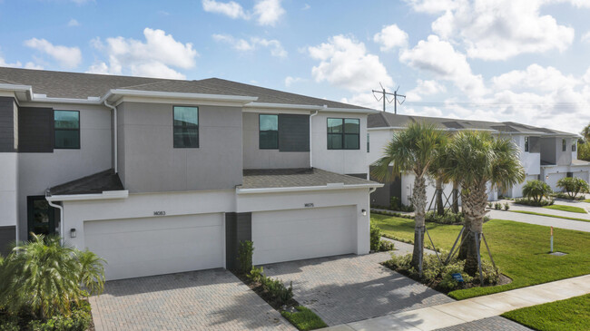 14075 SW Thorens Dr in Port St. Lucie, FL - Building Photo - Building Photo