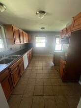 14580 Stephens Rd in Warren, MI - Building Photo - Building Photo