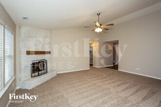 501 Thomas Point Dr in Fortville, IN - Building Photo - Building Photo