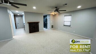 134 Bennetts Bridge Rd in Greer, SC - Building Photo