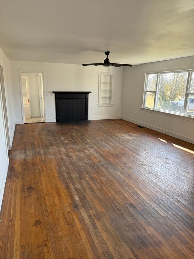 182 Tom Graham Rd in Russellville, KY - Building Photo - Building Photo