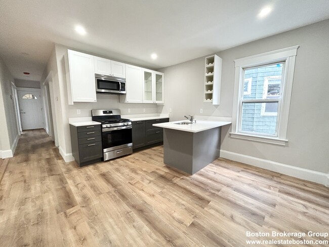 7 Sudan St, Unit 2