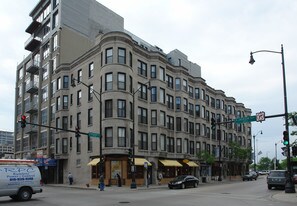 301-315 S Halsted St in Chicago, IL - Building Photo