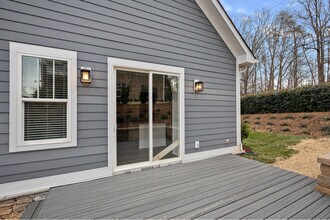 805 Naples Dr in Davidson, NC - Foto de edificio - Building Photo