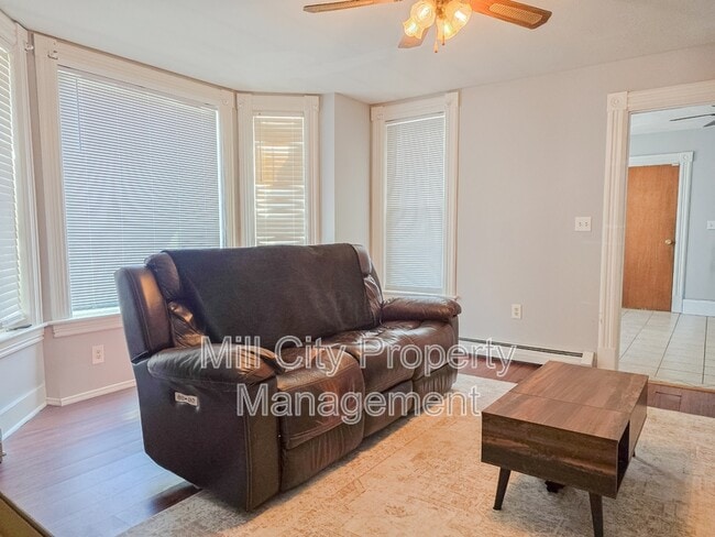 463 Lake Ave in Manchester, NH - Building Photo - Building Photo