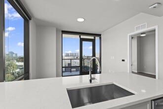 Grand 340 in Atlanta, GA - Foto de edificio - Building Photo