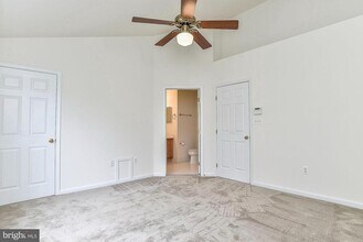 6028 Madison Overlook Ct in Falls Church, VA - Building Photo - Building Photo