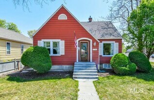 1024 13th Ave S, Unit A in Nampa, ID - Building Photo