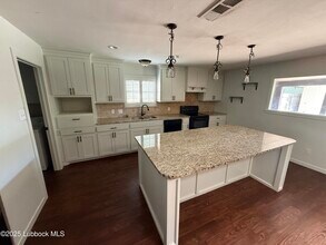 4304 59th St in Lubbock, TX - Building Photo - Building Photo