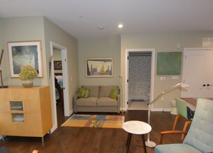 45 Burnett St, Unit 201 in Boston, MA - Building Photo - Building Photo
