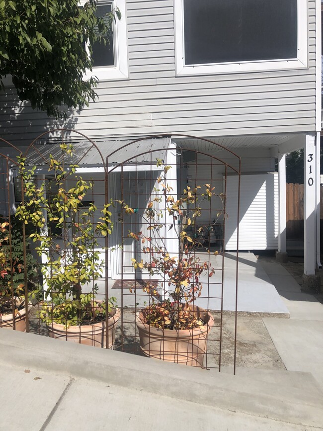 310 Richardson St, Unit 310