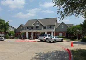 Residence at the Oaks Apartments