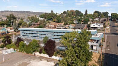 Azalea View Apartments in Klamath Falls, OR - Building Photo - Building Photo