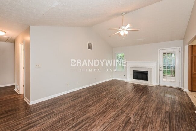 630 Fern Terrace SE in Conyers, GA - Building Photo - Building Photo