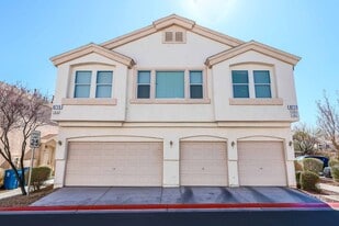 8715 Tomnitz Ave in Las Vegas, NV - Building Photo