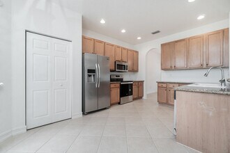 10324 Willow Oaks Trail in Boynton Beach, FL - Building Photo - Building Photo