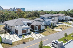 7600 SW 72nd Ave in Miami, FL - Building Photo