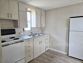 7041 Lofty Dr in Port Richey, FL - Building Photo - Building Photo