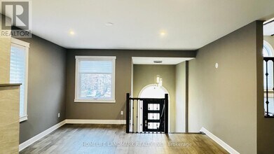 26 Monique Crescent in Barrie, ON - Building Photo - Building Photo