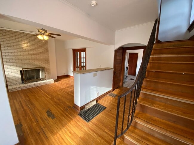2205 Waldeck Ave in Columbus, OH - Building Photo - Building Photo
