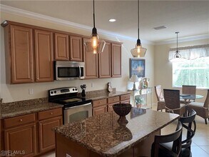 8088 Piedmont Dr in Naples, FL - Building Photo - Building Photo
