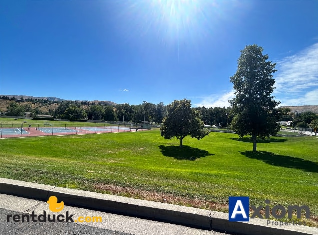 1246 N Grant Ave in Pocatello, ID - Building Photo - Building Photo