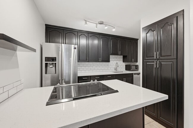 2360 Hosp Way, Unit 129 in Carlsbad, CA - Building Photo - Building Photo