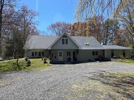 179 Mount Sinai Coram Rd, Unit 1 in Coram, NY - Building Photo