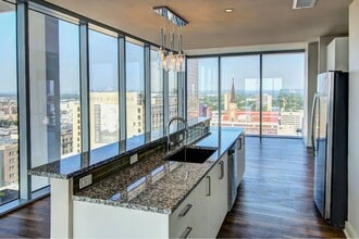 The Residences at OMNI Louisville in Louisville, KY - Building Photo - Building Photo