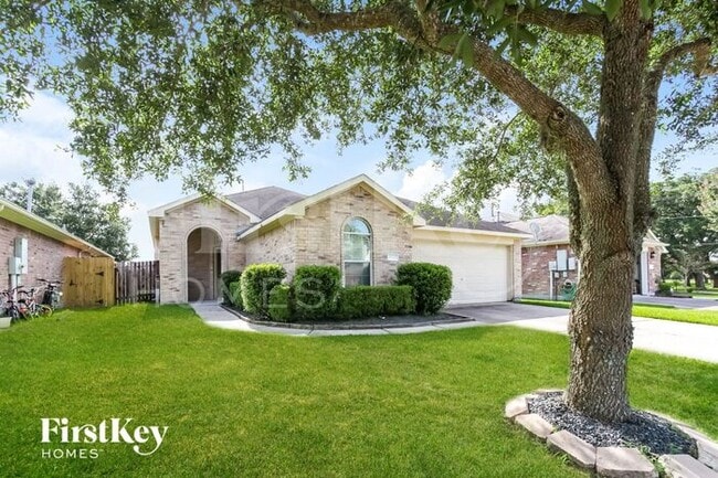 5202 McGrath Dr in Alvin, TX - Building Photo - Building Photo
