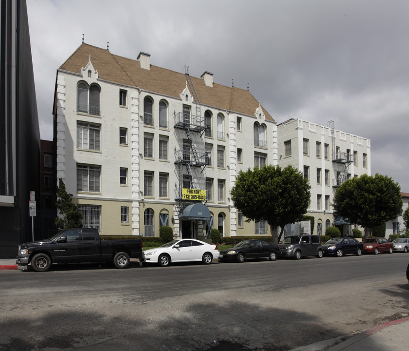 Cochran Apartments in Los Angeles, CA - Building Photo