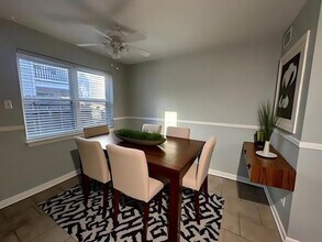 3312 Taft Park, Unit D in Metairie, LA - Foto de edificio - Building Photo