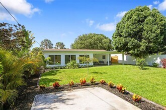 4229 7th Ave N in St. Petersburg, FL - Building Photo - Building Photo