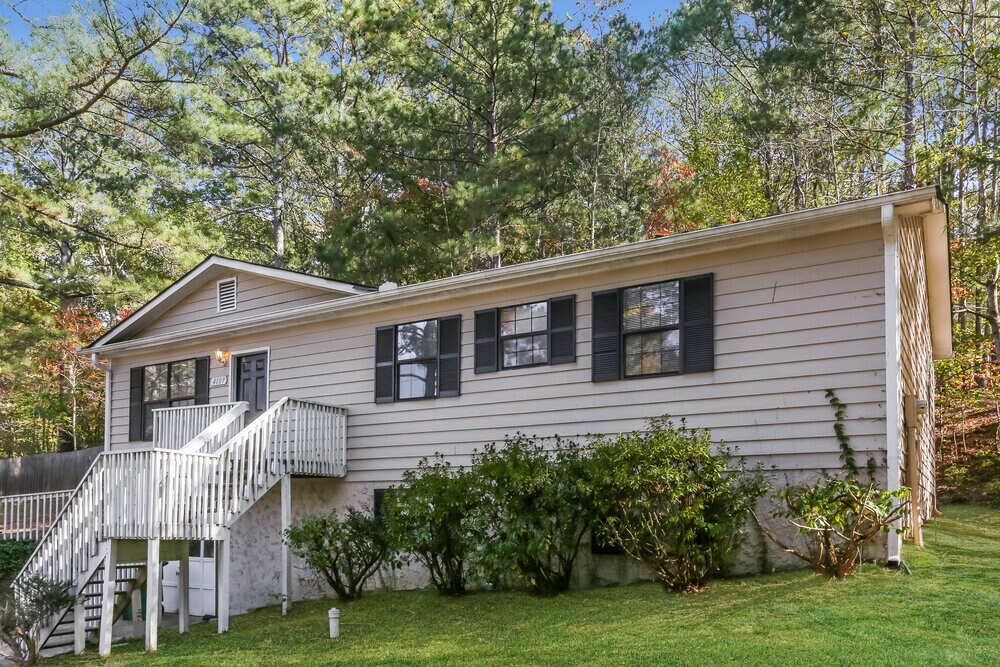 4107 Rocky Face Dr in Douglasville, GA - Foto de edificio