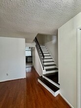 1037 Smoke Tree Ln in Virginia Beach, VA - Building Photo - Building Photo