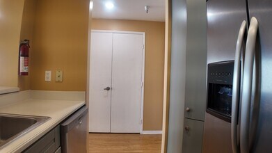 655 Columbia St in San Diego, CA - Building Photo - Building Photo