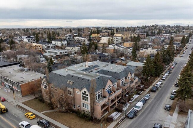 1505 27 Av SW in Calgary, AB - Building Photo - Building Photo