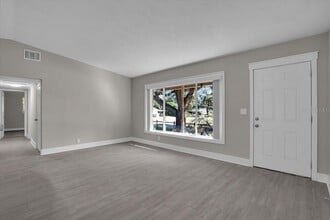 1452 S Evergreen Ave in Clearwater, FL - Building Photo - Building Photo