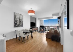 303 W Ohio St, Unit Silver Tower - 3209 in Chicago, IL - Building Photo - Building Photo