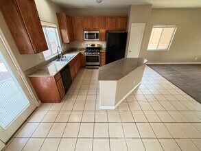 6132 N Ozark Hike St in North Las Vegas, NV - Building Photo - Building Photo