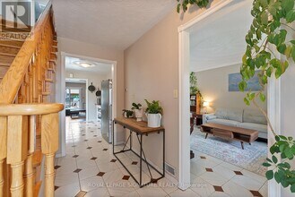 126 Harding Ave in Toronto, ON - Building Photo - Building Photo