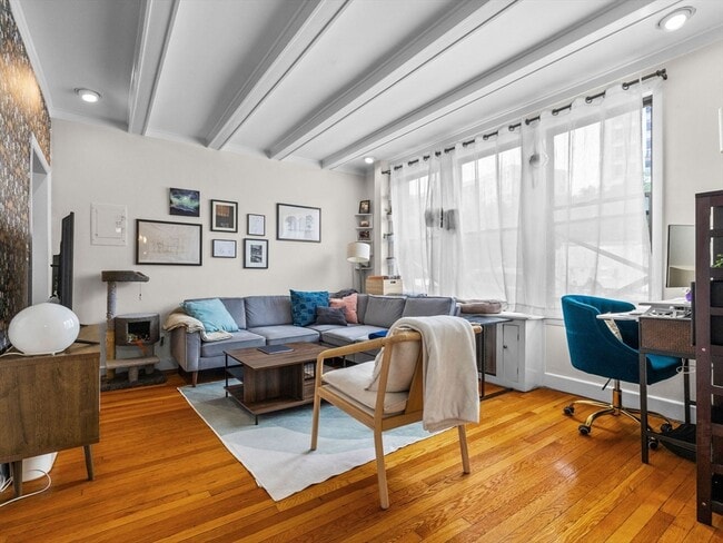 1486 Commonwealth Ave in Boston, MA - Building Photo - Building Photo