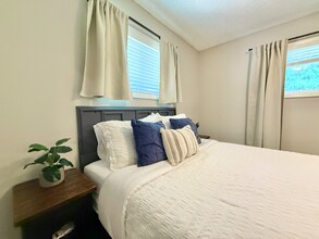 9515 SW Edgewood St in Tigard, OR - Foto de edificio - Building Photo